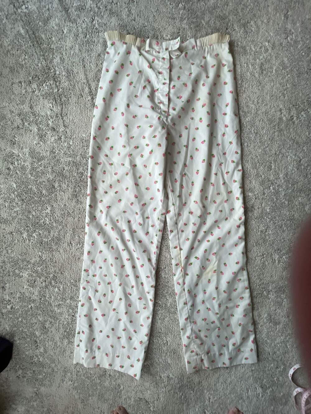 Vintage The Vested Gentress Strawberry Print Pants Size 8